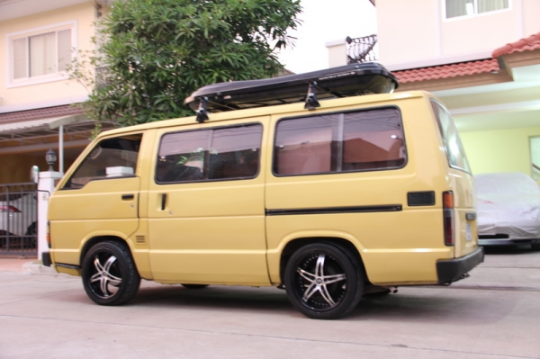 ขายล้อขอบ18 กว้าง 7.5 5รู120 ใส่บีเอ็ม เชฟรุ่นเก่า ของใหม่ ชุดละ9000฿