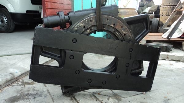 ขาย Rotator หรือ งาหมุน ขนาด 2.5 - 3 ตันครับ 081-3535-948