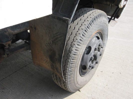 ขายนิสัน 10 ล้อ 2 เพลา