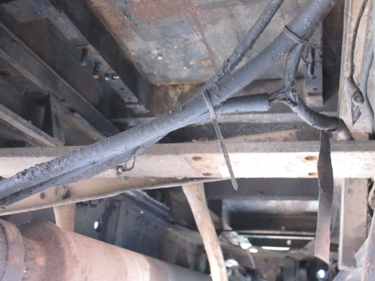 ขายนิสัน 10 ล้อ 2 เพลา