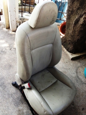 เบาะหน้าซ้าย New Altis (ตามสภาพ)