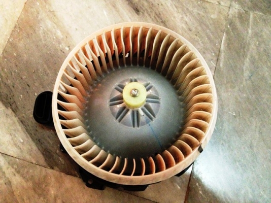 พัดลมตู้แอร์ New Altis เครื่อง1800