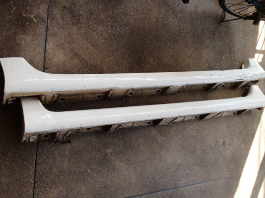 สเกิร์ต New Altis 2010 (2000)