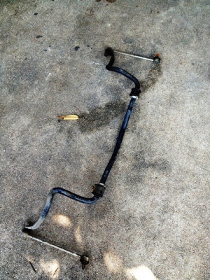 เหล็กกันโครงหน้า New Altis พร้อมลูกหมาก เหล็กกันโครงหน้า New Altis พร้อมลูกหมาก