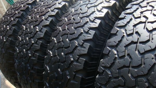 ขายยาง BF Goodrich Allterrain 285 75 r16 ปี 09