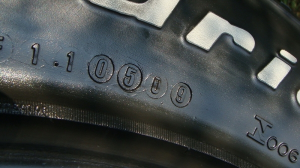 ขายยาง BF Goodrich Allterrain 285 75 r16 ปี 09