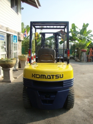 ขายรถโฟล์คลิฟท์ KOMATSU FD25-11 เครื่องยนต์ดีเซล เสาสูง 3 เมตร เกียร์ธรรมดา ขายรถโฟล์คลิฟท์ KOMATSU FD25-11 เครื่องยนต์ดีเซล เสาสูง 3 เมตร เกียร์ธรรมดา
