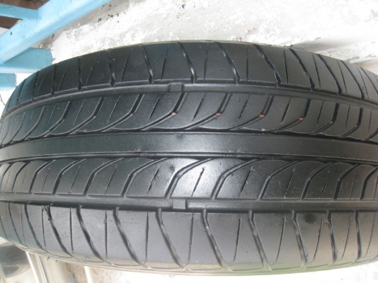ขายเศษยาง nitto nt650 215/60r16 ปี09(1เส้น)(081-3747940)