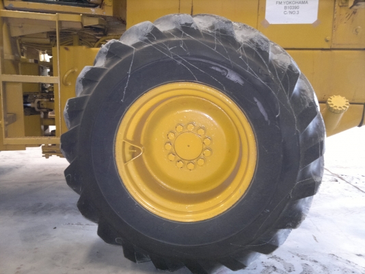 ขายรถตัก KOMATSU 510 SN:16069 ปี1982 ,7678ชม.รถนอกนำเข้า ไม่เคยใช้ในไทย สภาพดี มากๆๆๆ ติดต่อ มานะ 085-9049669