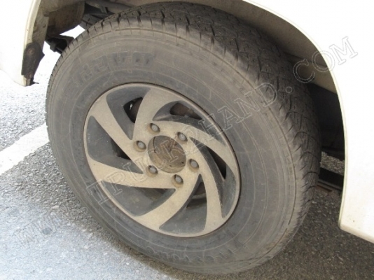 รถตู้ ยี่ห้อ NISSNA 10 ที่นั่ง