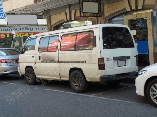 รถตู้ ยี่ห้อ NISSNA 10 ที่นั่ง