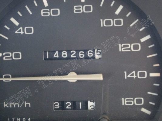 รถตู้ ยี่ห้อ NISSNA 10 ที่นั่ง