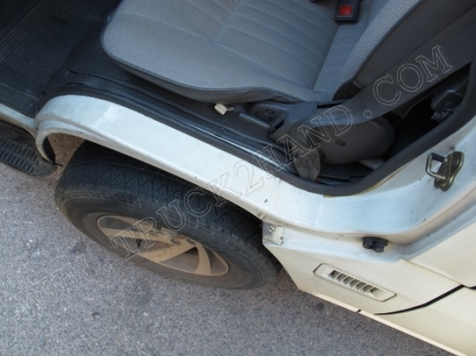 รถตู้ ยี่ห้อ NISSNA 10 ที่นั่ง