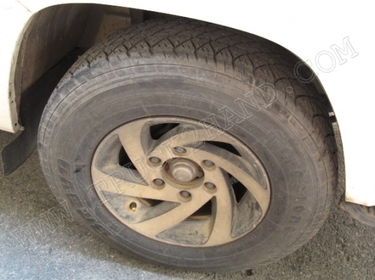 รถตู้ ยี่ห้อ NISSNA 10 ที่นั่ง