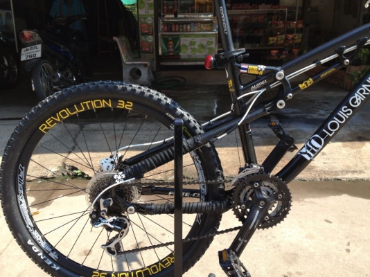 ขายแลกจักรยานเสือภูเขาดาวน์ฮิลล์แต่งๆๆ