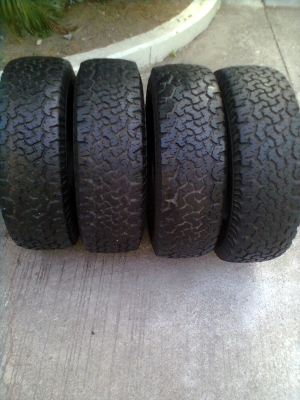 ปรับราคาขายใหม่ขายยาง BF ขนาด 235/70R16 ยางปี 06  จำนวน 4 เส้น