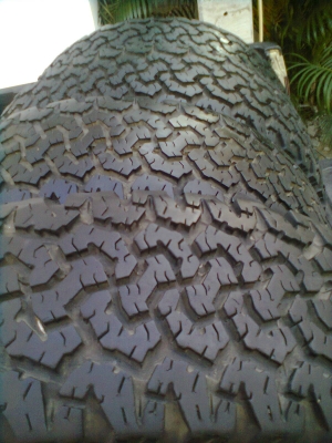 ปรับราคาขายใหม่ขายยาง BF ขนาด 235/70R16 ยางปี 06  จำนวน 4 เส้น
