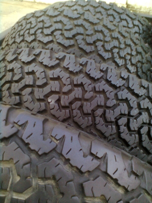 ปรับราคาขายใหม่ขายยาง BF ขนาด 235/70R16 ยางปี 06  จำนวน 4 เส้น