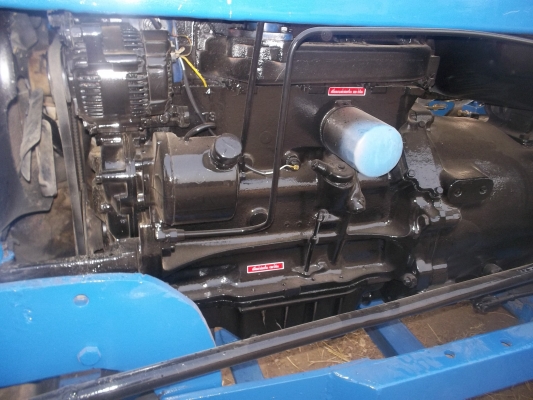 ขายรถไถฟอร์ดเครื่อง6600/ท้าย77พร้อมใบมีดและผาน6/เล่มทะเบียนพร้อมโอนสภาพพร้อมใช้