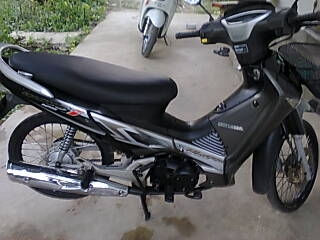 ขายเวฟ125  ไอมือเดียวป้ายแดง สตาทมือ เดิมสวยสวยเดิมเดิมพร้อมใช้งานไม่ได้แต่งผู้หญิงใช้ราคา 30500  บาท