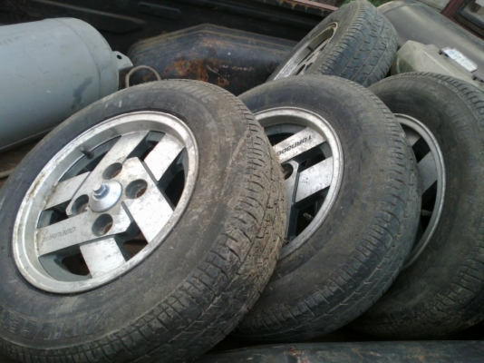 ขายแม็กขอบ13ราคาถูกเหมาะเอาไปใส่รถสตารเทโร