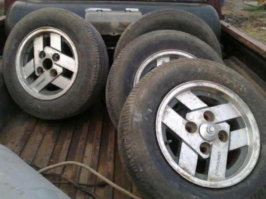 ขายแม็กขอบ13ราคาถูกเหมาะเอาไปใส่รถสตารเทโร