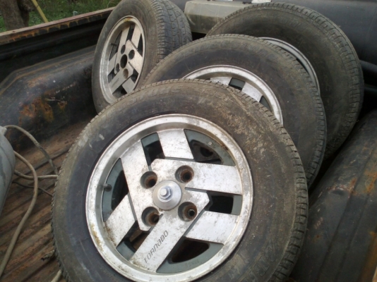 ขายแม็กขอบ13ราคาถูกเหมาะเอาไปใส่รถสตารเทโร