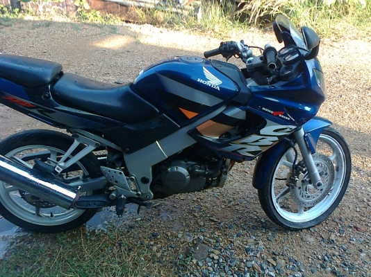 Honda CBR 150 CC. Honda CBR 150 CC.