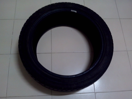 ขายยางSimtyres  205 45 r17  ปี 10 1เส้น
