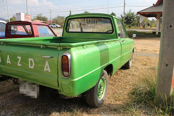 มาสด้าพัน สีเขียว เกียร์คอครับ วิ่งไกลได้สบายครับ มาสด้าพัน สีเขียว เกียร์คอครับ วิ่งไกลได้สบายครับ