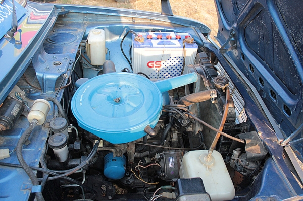 มาสด้าพัน  สีฟ้าครับ  เดิมๆๆบางๆๆครับ สวยมาก