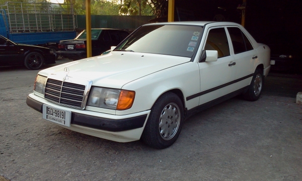 BENZ ธนบุรี เครื่อง 2เจ ออโต้ แก๊สพร้อม ( รับแลกทุกรุ่น)