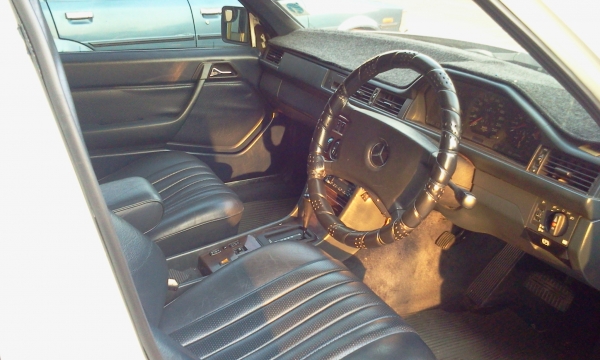 BENZ ธนบุรี เครื่อง 2เจ ออโต้ แก๊สพร้อม ( รับแลกทุกรุ่น) BENZ ธนบุรี เครื่อง 2เจ ออโต้ แก๊สพร้อม ( รับแลกทุกรุ่น)