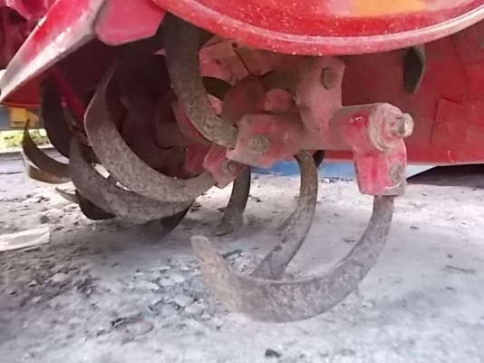 รหัส:12000850รถพรวนดินนั่งขับเครื่องยนค์เบนชินขนาด12PS.ประหยัดน้ำมันwww.nihonmono.com