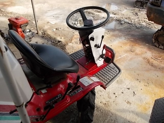 รหัส:12000850รถพรวนดินนั่งขับเครื่องยนค์เบนชินขนาด12PS.ประหยัดน้ำมันwww.nihonmono.com