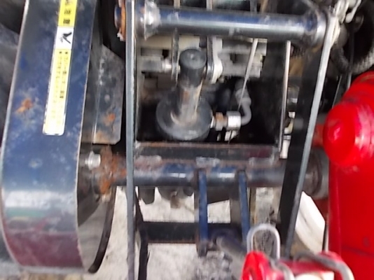 รหัส:12000850รถพรวนดินนั่งขับเครื่องยนค์เบนชินขนาด12PS.ประหยัดน้ำมันwww.nihonmono.com