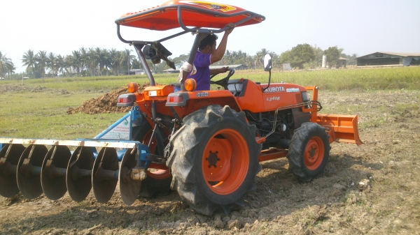 ขาย 3408   พร้อมใช้ครับ   อยู่ลพบุรี ครับ