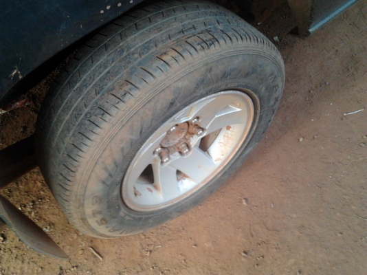 ขาย กระบะแค็ป MISU L200 AEROBODY ปี37/94 เครื่อง2.5 84HP แรงๆ ไม่หลวม พ.พาวเวอร์ แอร์เย็น ภายในดี คอนโซลครบ ช่วงล่างปึ๊ก คัสซีสวยไม่ผุไม่ดาม พื้นปูกระบะ โรลบาร์ สีมีแตก มีลอก พร้อมใช้พร้อมลุยงาน ราคาต่อรองได้ครับ