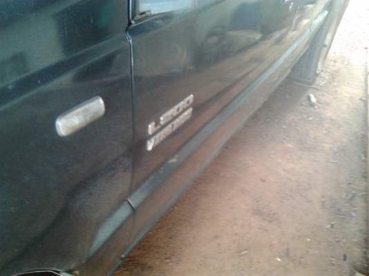 ขาย กระบะแค็ป MISU L200 AEROBODY ปี37/94 เครื่อง2.5 84HP แรงๆ ไม่หลวม พ.พาวเวอร์ แอร์เย็น ภายในดี คอนโซลครบ ช่วงล่างปึ๊ก คัสซีสวยไม่ผุไม่ดาม พื้นปูกระบะ โรลบาร์ สีมีแตก มีลอก พร้อมใช้พร้อมลุยงาน ราคาต่อรองได้ครับ