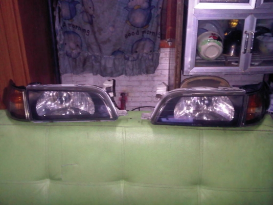 ขายต่อ ถูกๆครับไฟหน้า+ไฟมุมของแต่งโตต้า3ห่วง