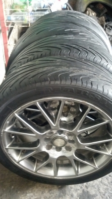 แม็กนอกขอบ17 พร้อมยาง 215 45 17 ราคา 7700 บาท แม็กนอกขอบ17 พร้อมยาง 215 45 17 ราคา 7700 บาท