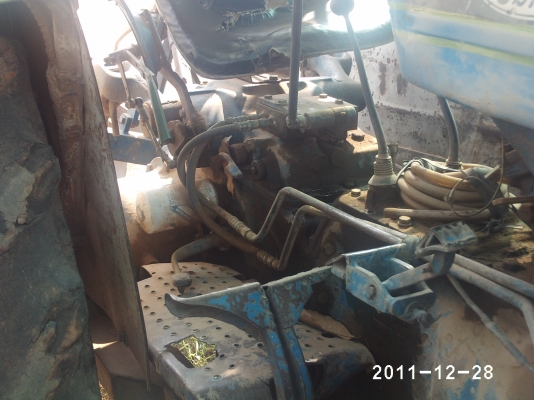 ขายรถแทรกเตอร์ ฟอร์ด 6600 เครื่องแน่น