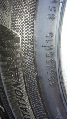 ขายแม็ก ขอบ15 พร้อมยางดอกสวยๆ 5 เส้น ราคา 6700 บาท ขายแม็ก ขอบ15 พร้อมยางดอกสวยๆ 5 เส้น ราคา 6700 บาท