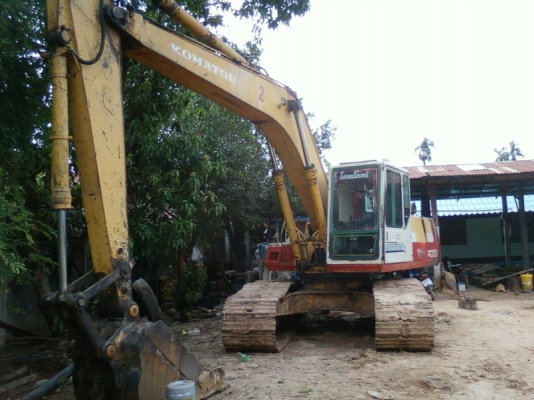 ขายรถแบคโฮ Komatsu PC200 รุ่น5
