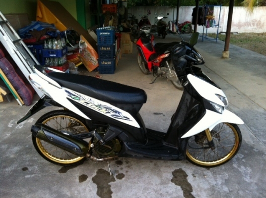 ขาย ฮอนด้า คลิก รุ่นแรก สีขาว โทร 0822999887 ขาย ฮอนด้า คลิก รุ่นแรก สีขาว โทร 0822999887