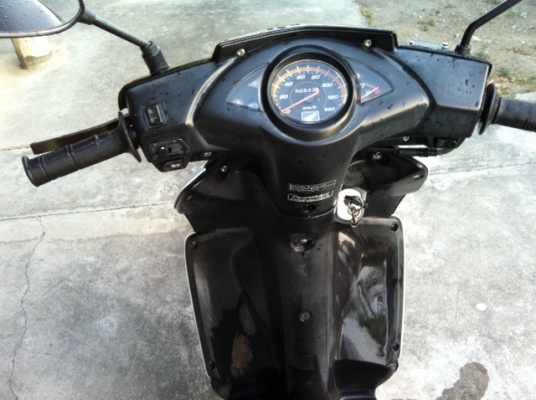 ขาย ฮอนด้า คลิก รุ่นแรก สีขาว โทร 0822999887 ขาย ฮอนด้า คลิก รุ่นแรก สีขาว โทร 0822999887