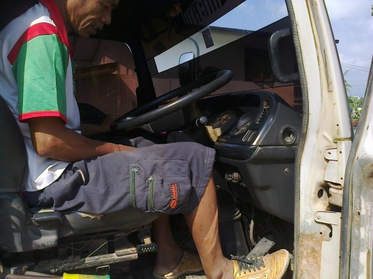 **6ล้อดั้มอีซูซุ FTR33F 195แรง เครื่อง6HH1 รถออกจากห้างแท้ ใช้มือเดียว **6ล้อดั้มอีซูซุ FTR33F 195แรง เครื่อง6HH1 รถออกจากห้างแท้ ใช้มือเดียว