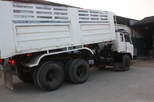 ขาย10ล้อดั้ม2เพลา195แรง