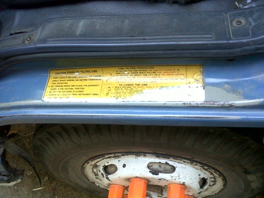 ขายด่วน  NPR115 ปี 2536 ห้างแท้ รถเดิมบางทั้งคัน สวยพร้อมใช้งาน