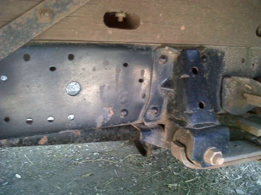 ขายด่วน  NPR120 ปี 2543 ห้างแท้ ( รถเบีรย์ช้าง  )รถเดิมบางทั้งคันสวย